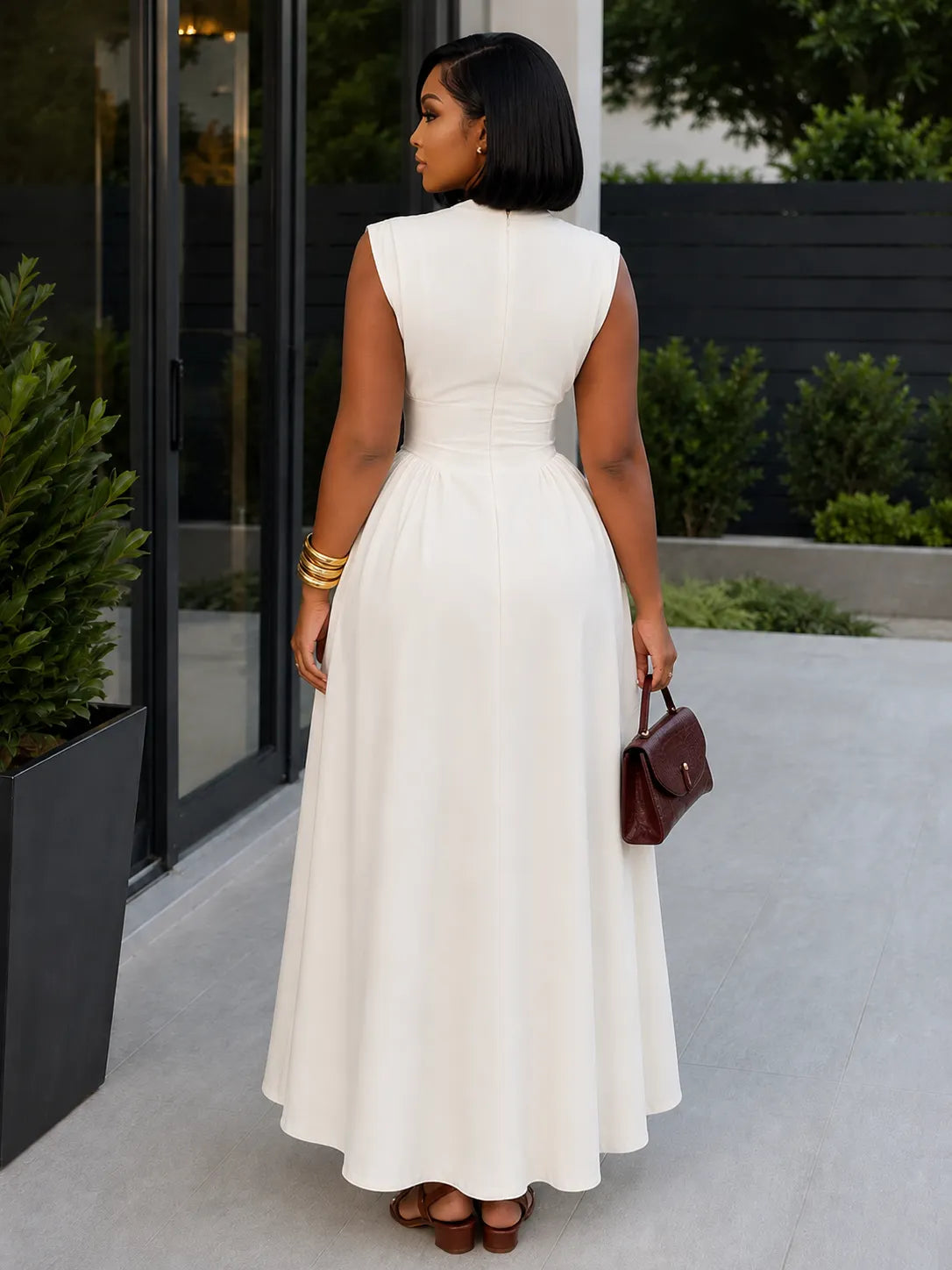 Round Neck Sleeveless Cinch Waist Casual Maxi Dresses